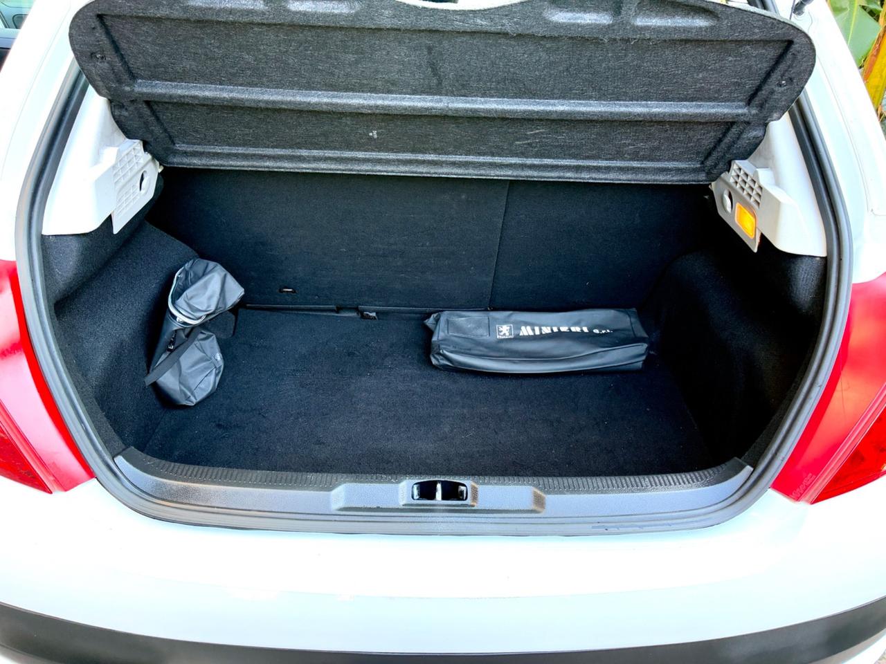 Peugeot 207 1.4 HDi 70CV FAP 5p. XS