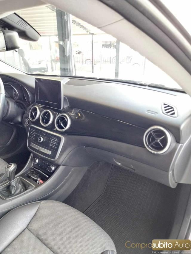 MERCEDES-BENZ CLA 180 d Automatic (Garanzia 12 Mesi)