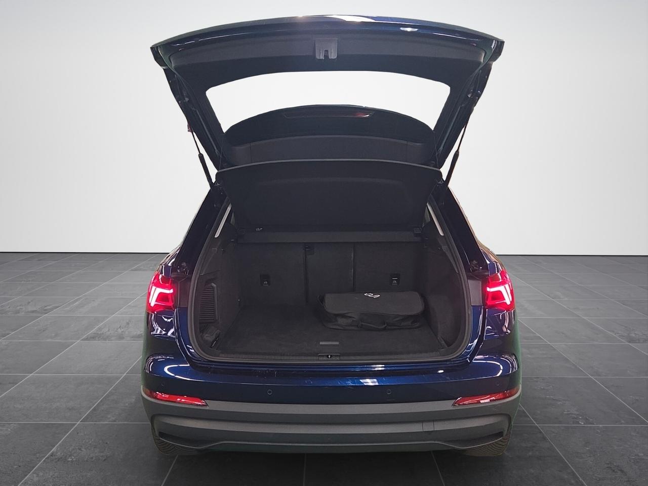 Audi Q3 45 TFSI e S tronic Business