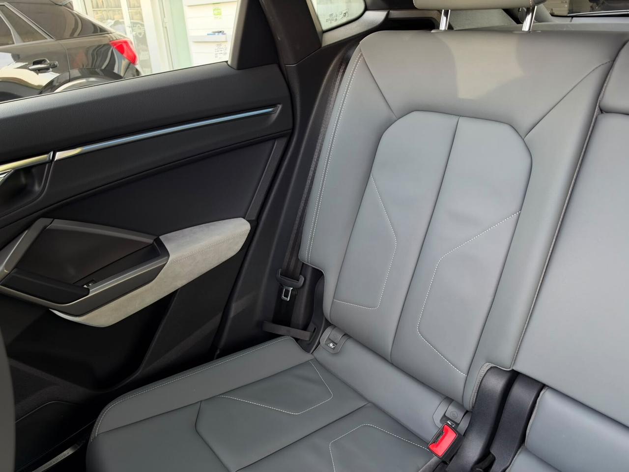 Audi Q3 SPB 45 TFSI quattro S tronic line edition - Tetto apribile