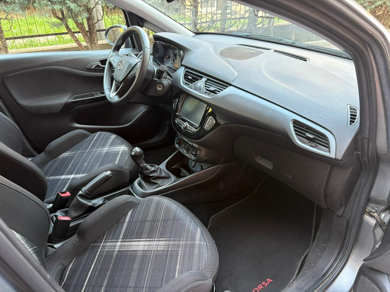 Opel Corsa 1.2 5 porte