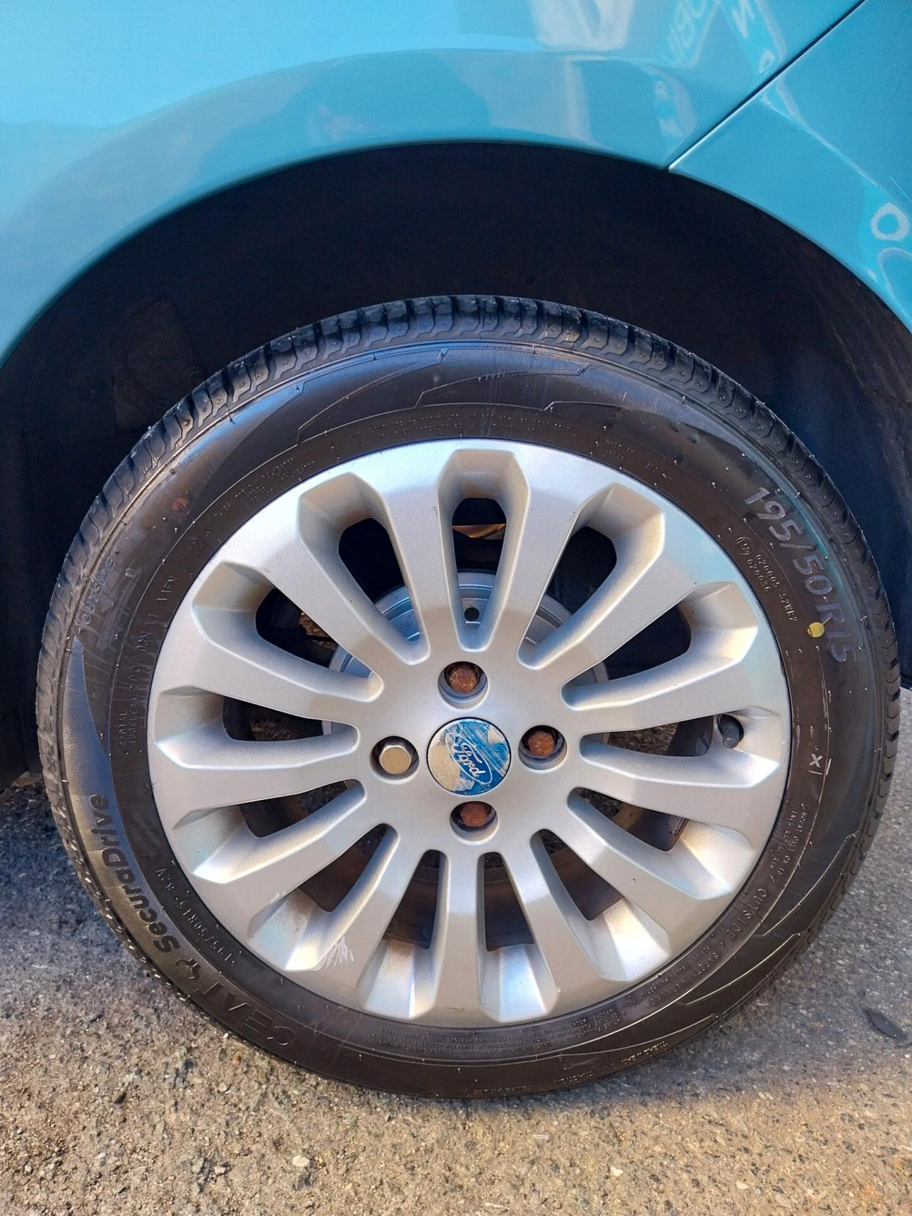 Ford Ka Ka+ 1.2 8V 69CV Titanium