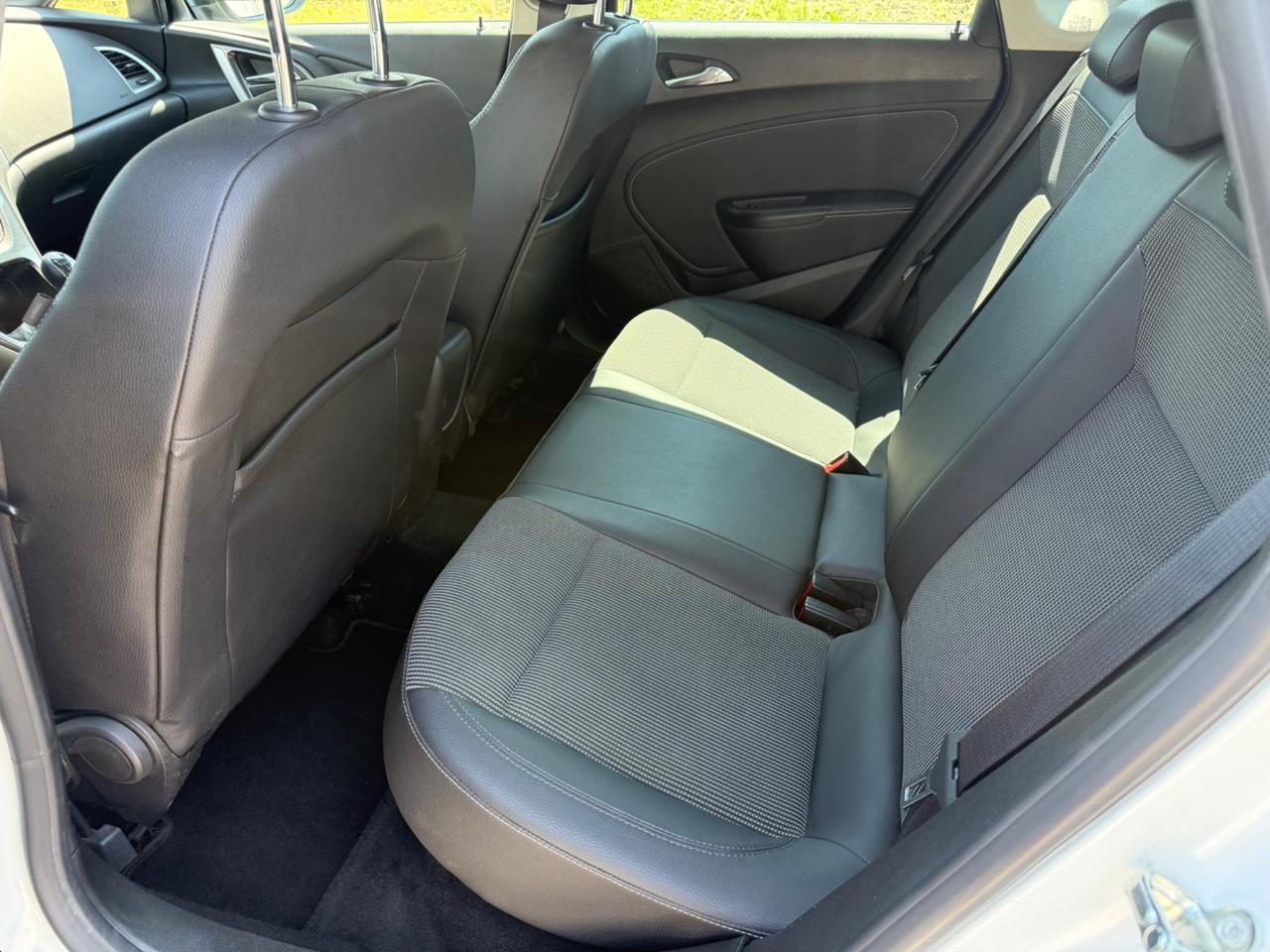 Opel Astra 1.4 Turbo 120CV 5 porte Cosmo