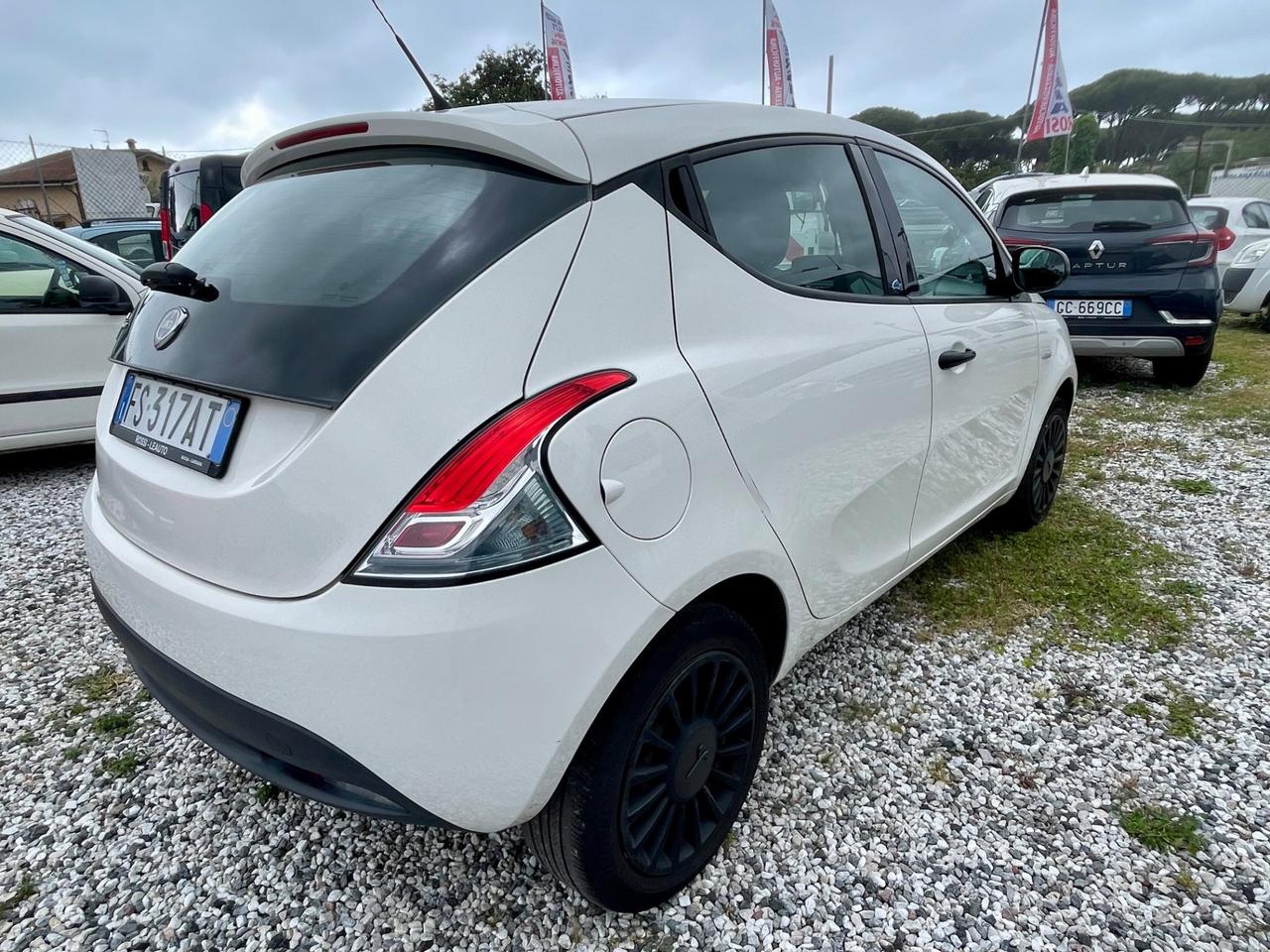 Lancia Ypsilon 1.2 69 CV 5 porte GPL Ecochic Gold