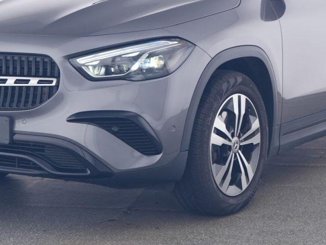 MERCEDES-BENZ GLA 180 Automatic Progressive Advanced Plus