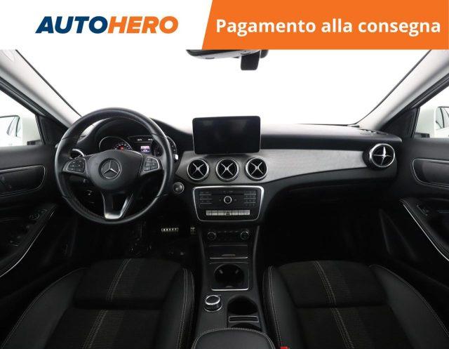 MERCEDES-BENZ GLA 180 d Automatic Business