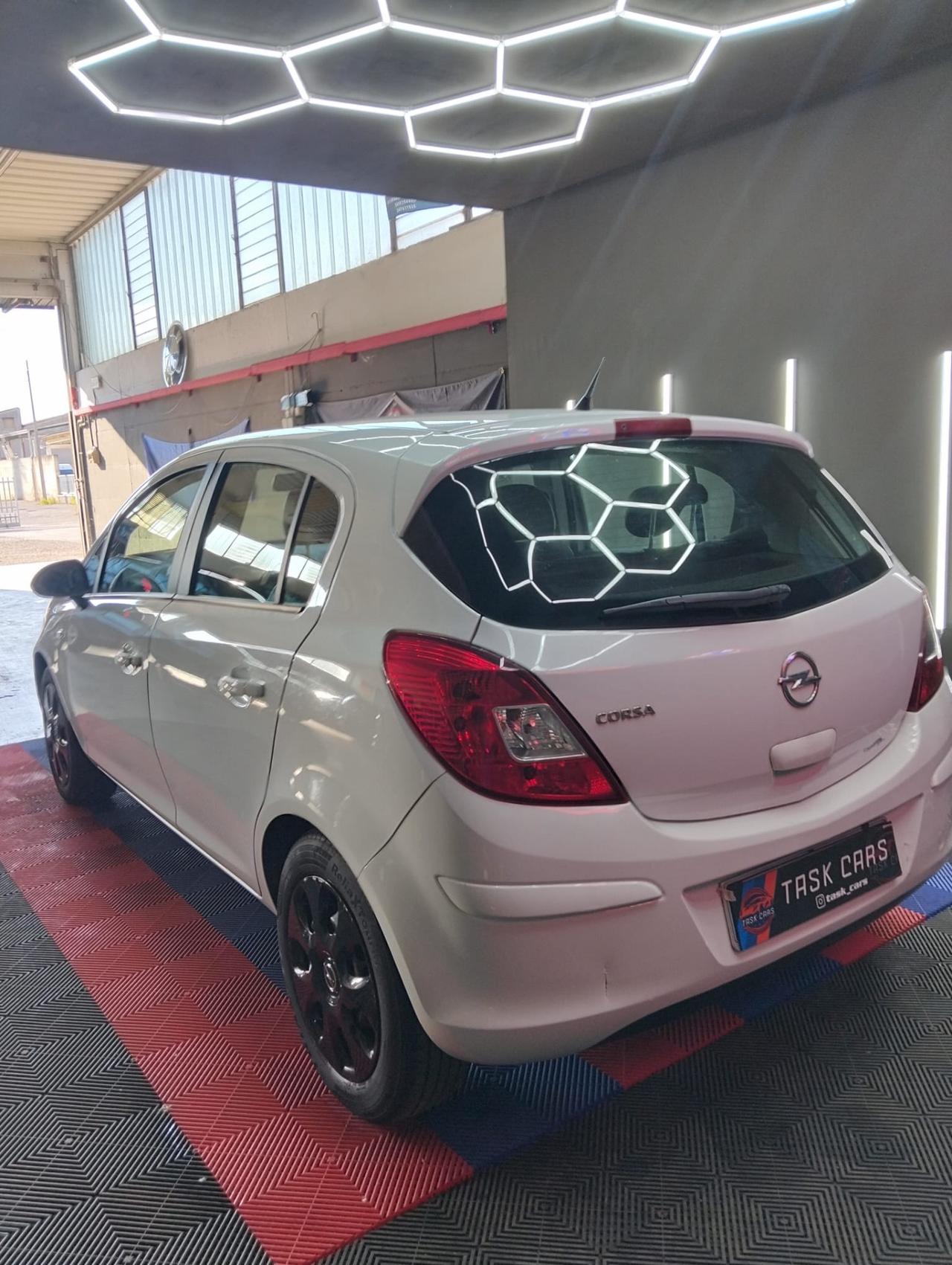 Opel Corsa 1.2 85CV 5 porte GPL-TECH One