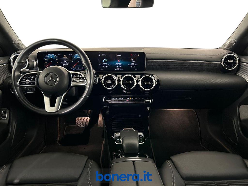 Mercedes CLA Shooting Brake 200 D Sport 8G-DCT