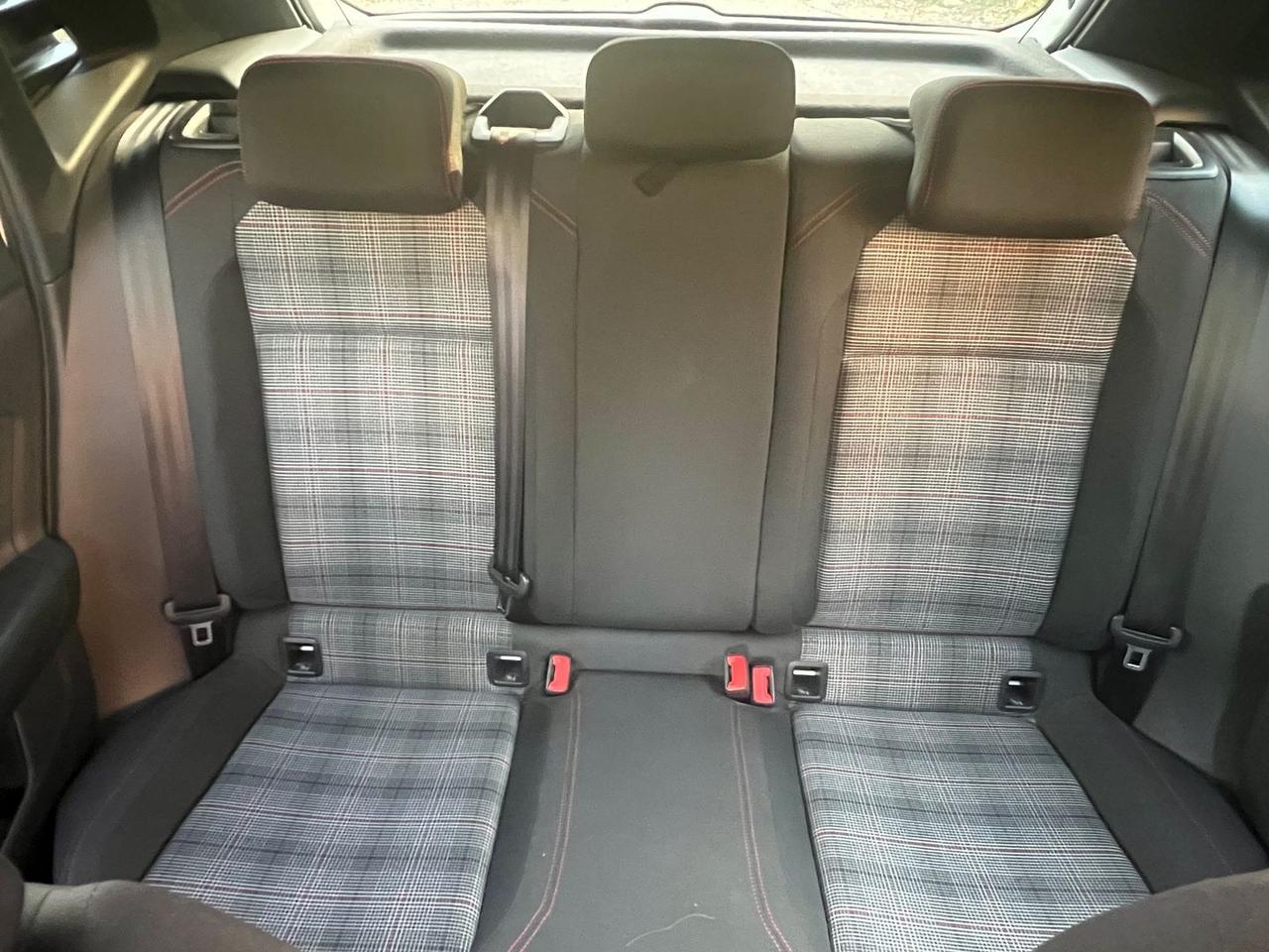 Volkswagen Polo GTI 2.0 TSI GTI #10534