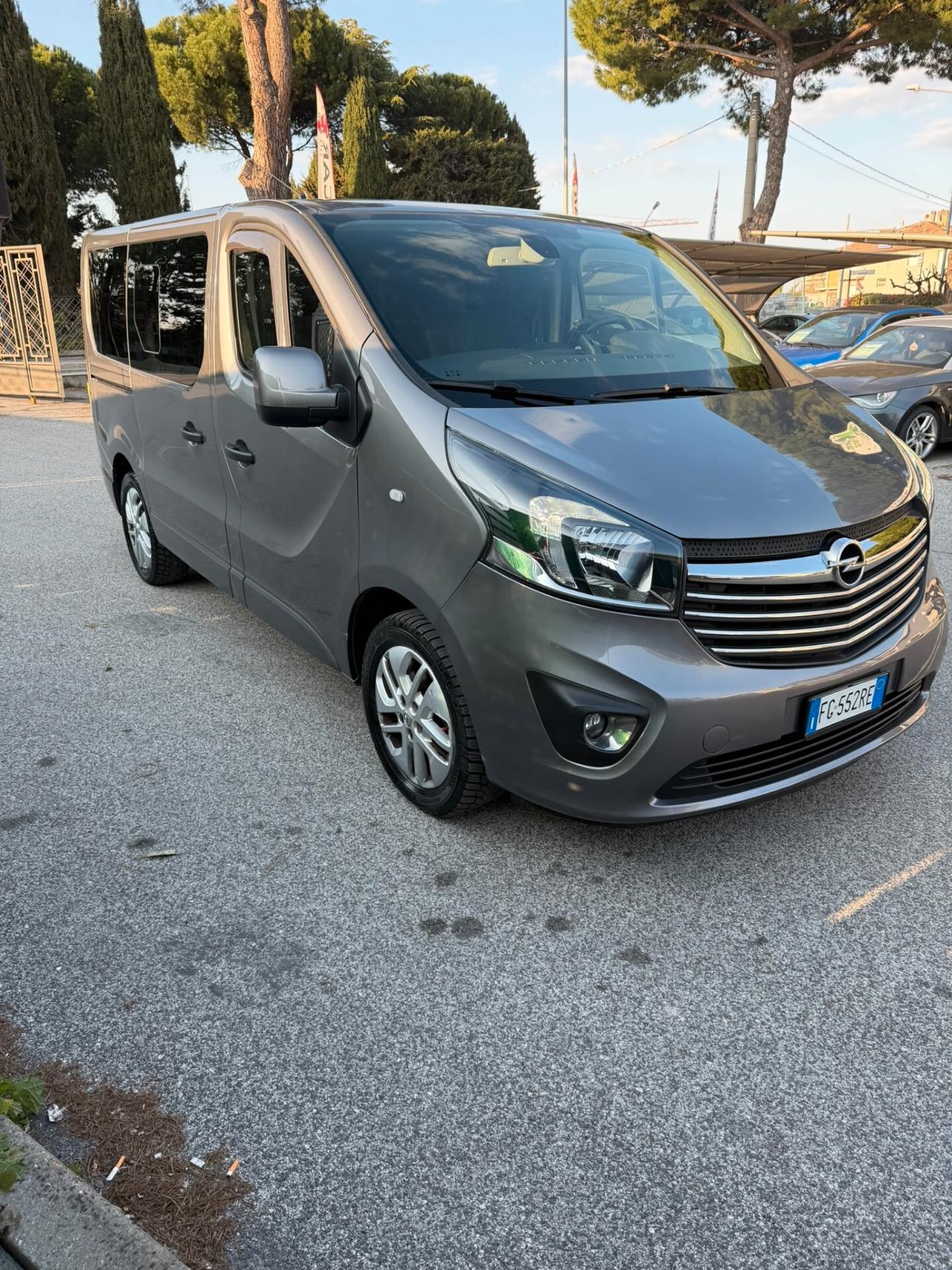 Opel Vivaro 1.6 Biturbo CDTI Combi L1H1 2,9t