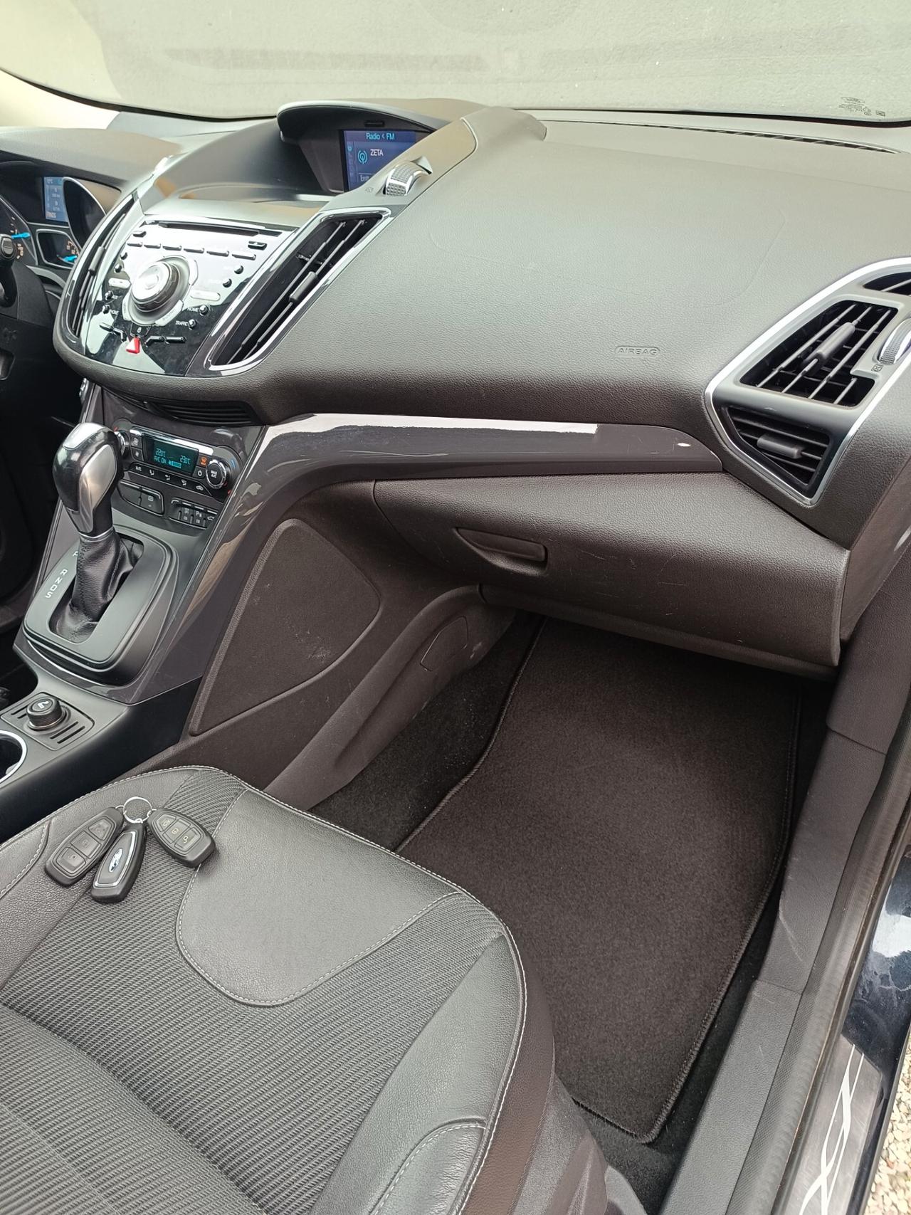 Ford Kuga 2.0 TDCI 140 CV 4WD Powershift Business