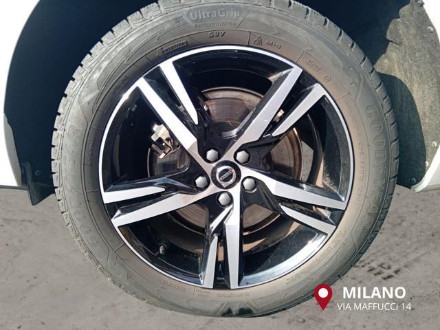 VOLVO XC60 T6 Recharge Plug-in Hybrid AWD R-design