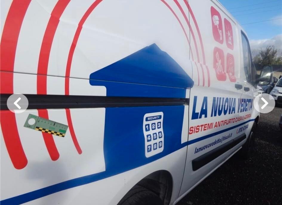 FORD TRANSIT CUSTOM 2.0 L1H1 FURGONE