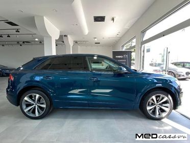 AUDI - Q8 - 55 TFSI MHEV quattro tiptronic Sport