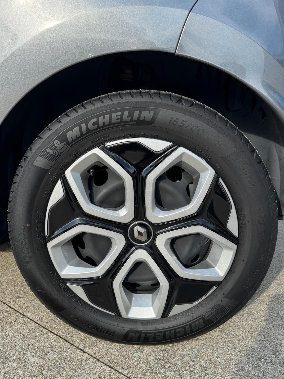 Renault Twingo SCe 65 CV Urban Night