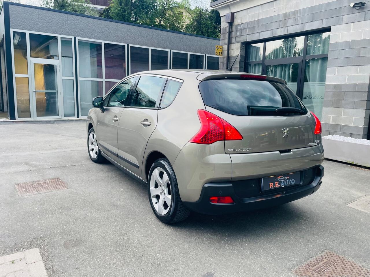 Peugeot 3008 1.6 HDi 115CV Business