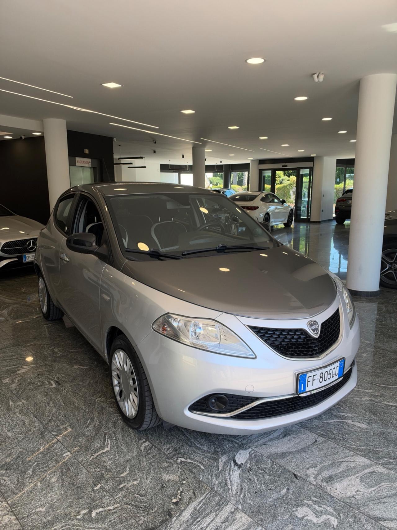 Lancia Ypsilon 1.2 69 CV 5 porte GPL Ecochic Silver