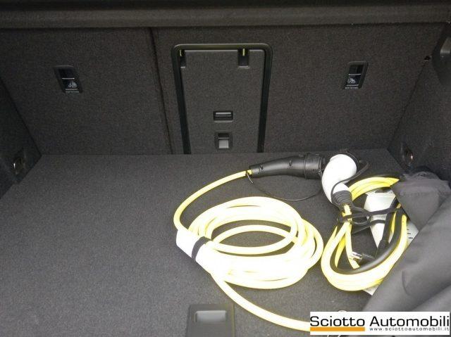 VOLKSWAGEN Golf 1.5 TSI eHybrid DSG Life