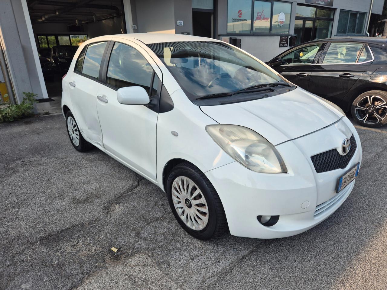 Toyota Yaris 1.4 D-4D DPF 5 porte Sol