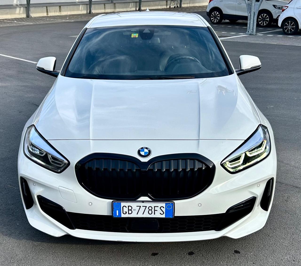 Bmw 118 118d 5p. Msport