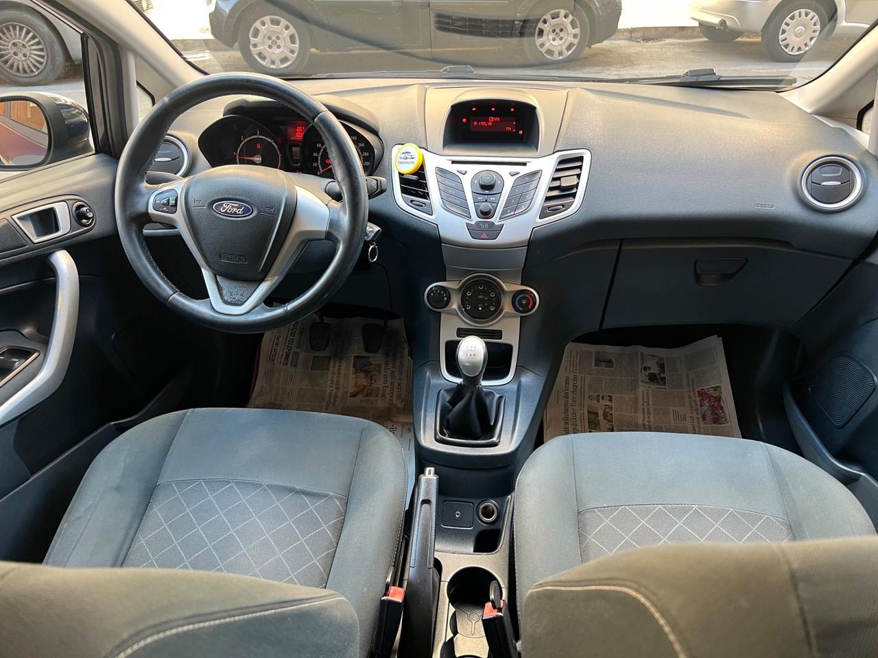 Ford Fiesta Ikon 1.4 TDCi 70CV 5 porte