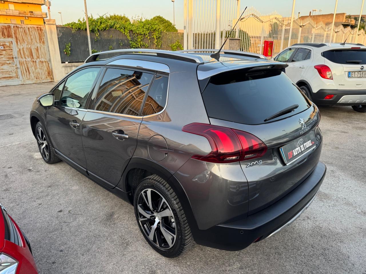 Peugeot 2008 PureTech Turbo 110 S&S Black Matt