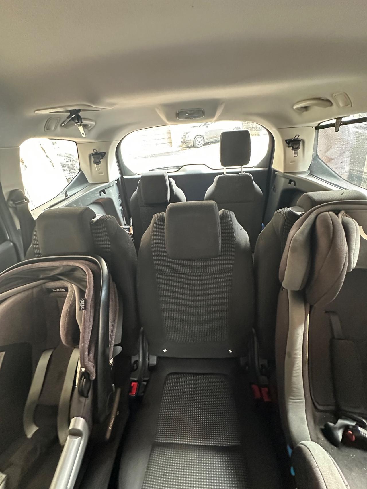 Peugeot 5008 7 POSTI