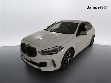 BMW Serie 1 (F40) - M 135i xDrive