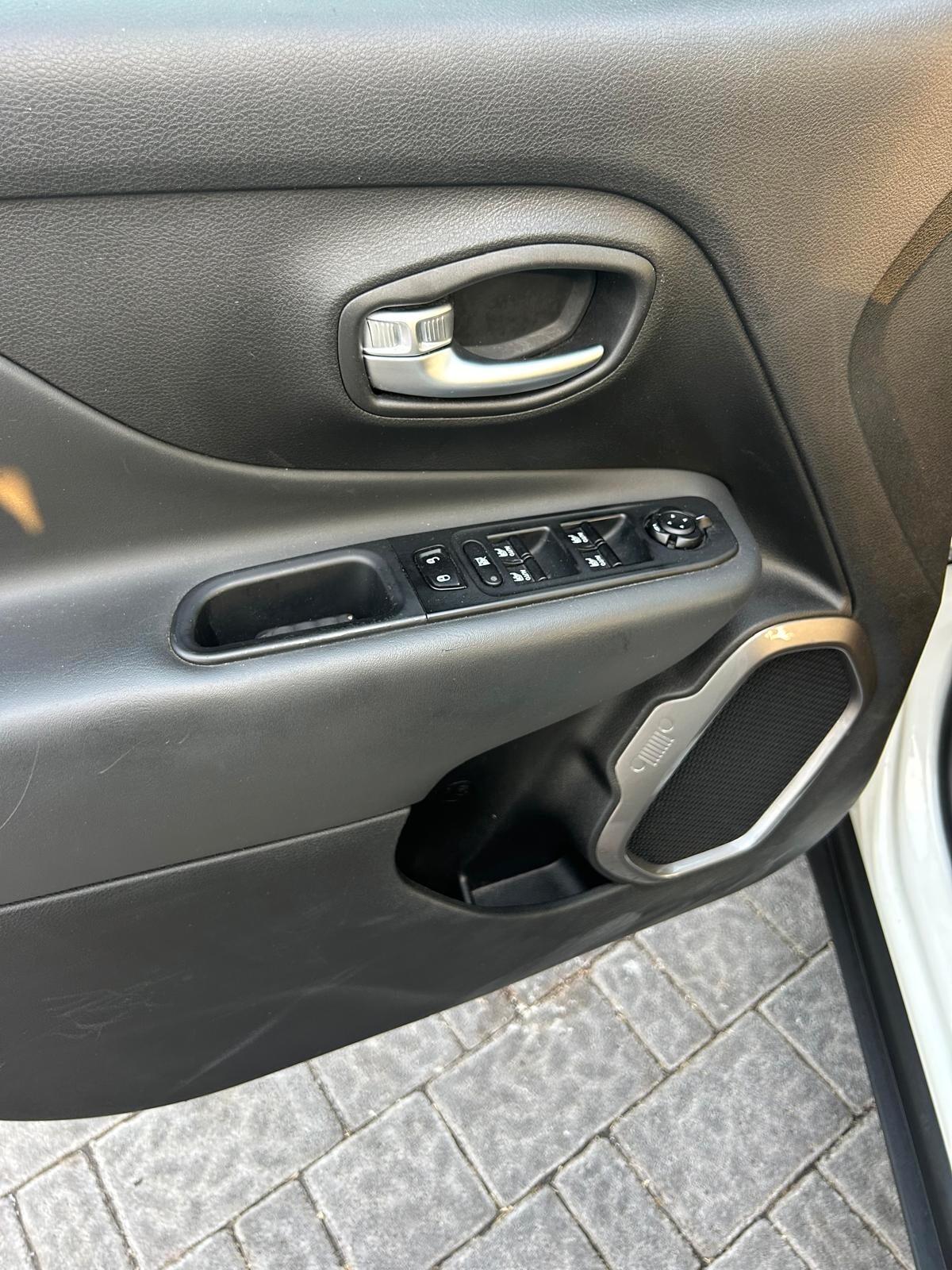 Jeep Renegade 1.5 Turbo T4 MHEV Limited