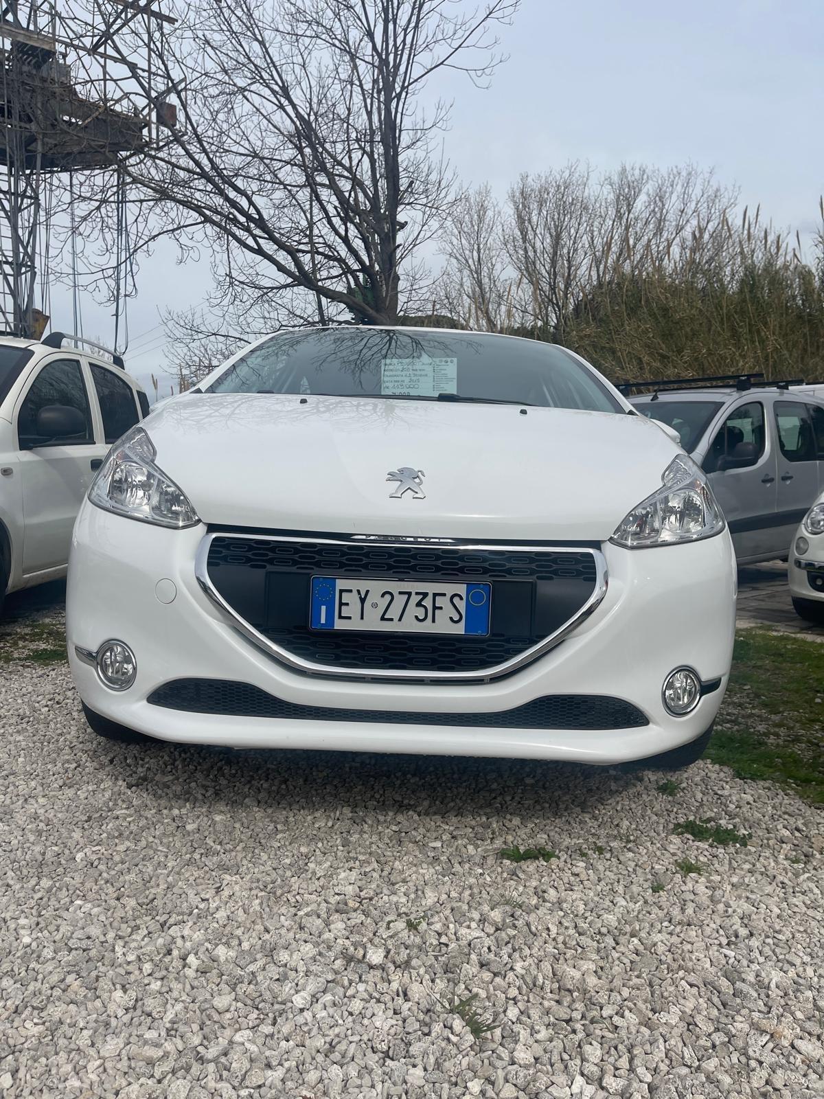 Peugeot 208 PureTech 82 5 porte Allure CERCHI CLIMA CRUISE MULTIFUNZIONE BLUETOOTH NAVIGATORE