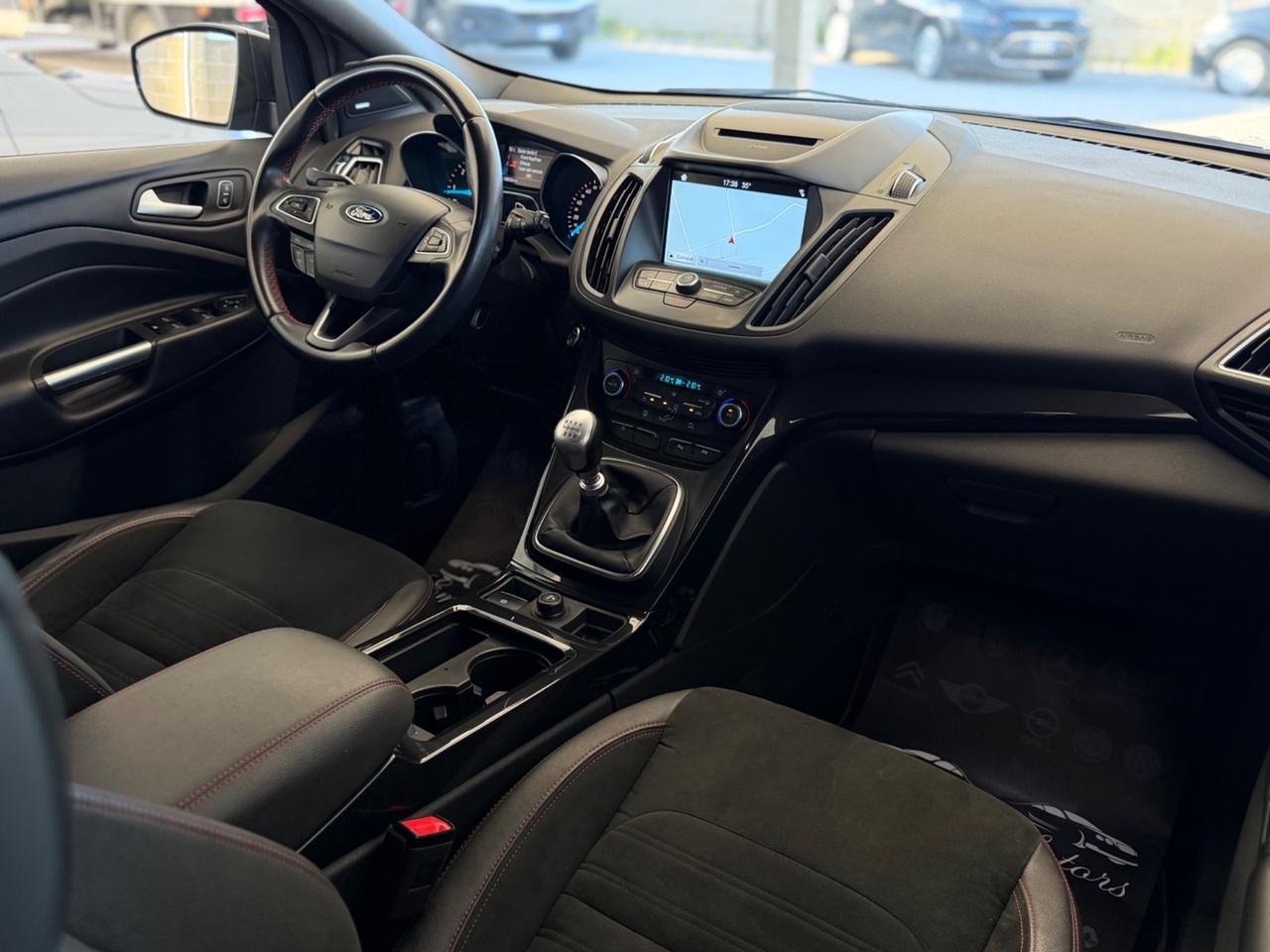 Ford Kuga 1.5 TDCI 120 CV ST-Line