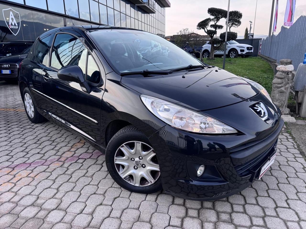 Peugeot 207 1.4 8V 75CV 3p. Special Edition