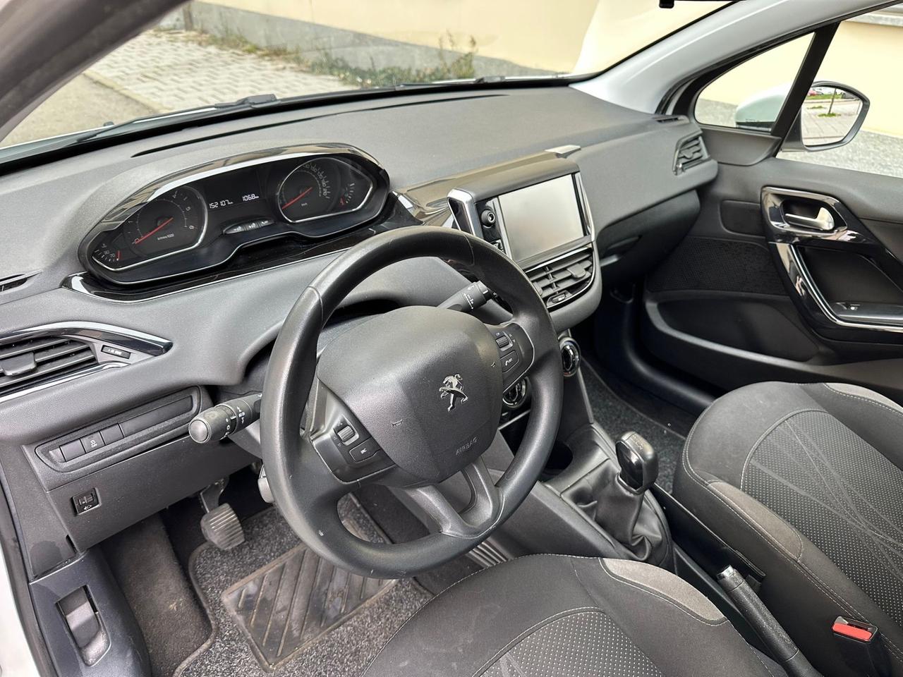 Peugeot 208 1.4 HDi 68 CV 5porte Allure