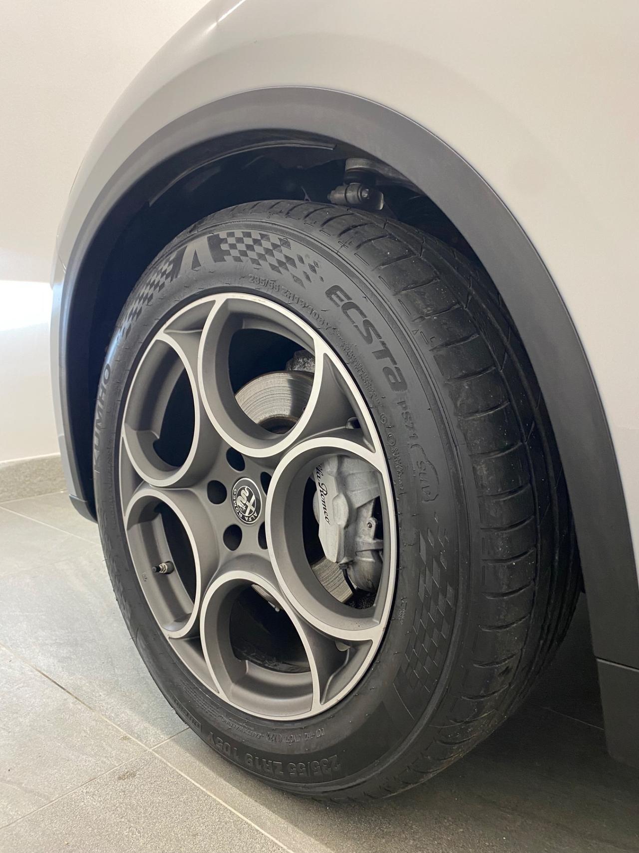 Alfa Romeo Stelvio 2.2 Turbodiesel 160 CV AT8 RWD Sprint