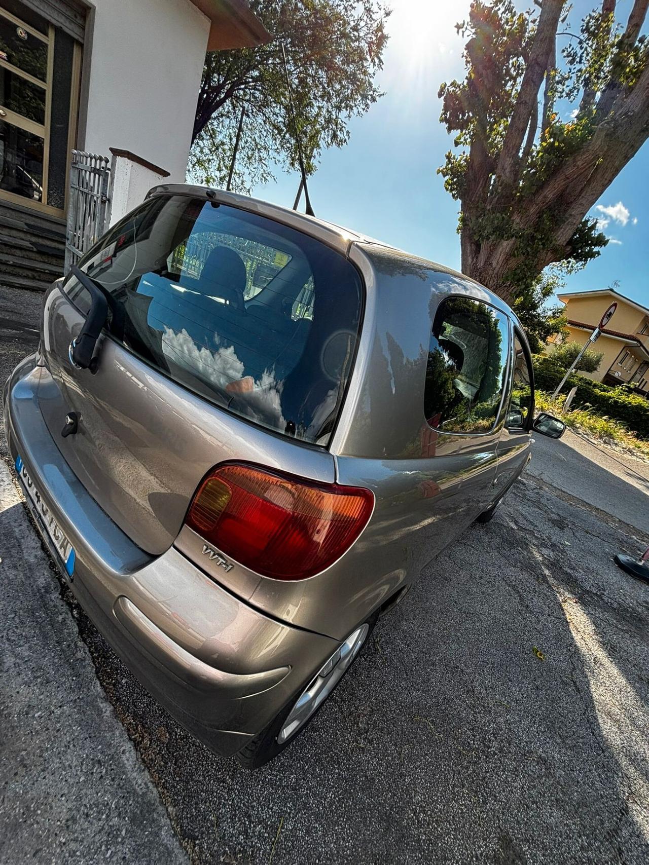 Toyota Yaris 1.0i 16V cat 3 porte Sol
