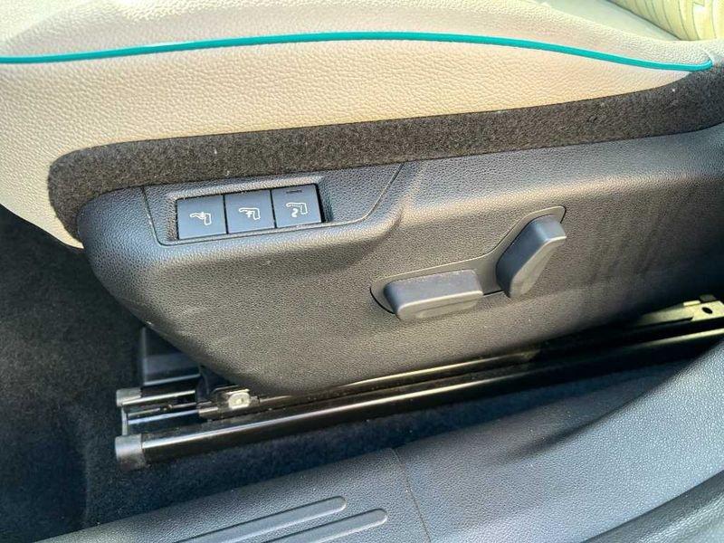 FIAT 600 (2023-->) Hybrid DCT MHEV La Prima