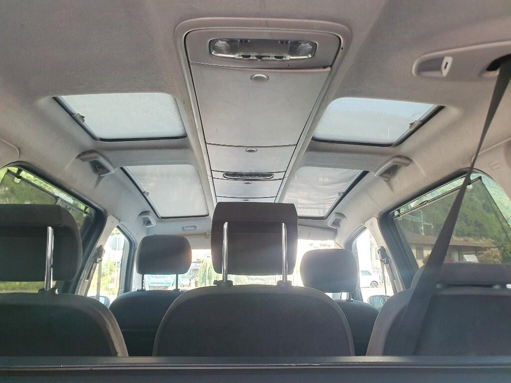 Ford Galaxy 2.0 TDCi 140 CV Ghia DPF