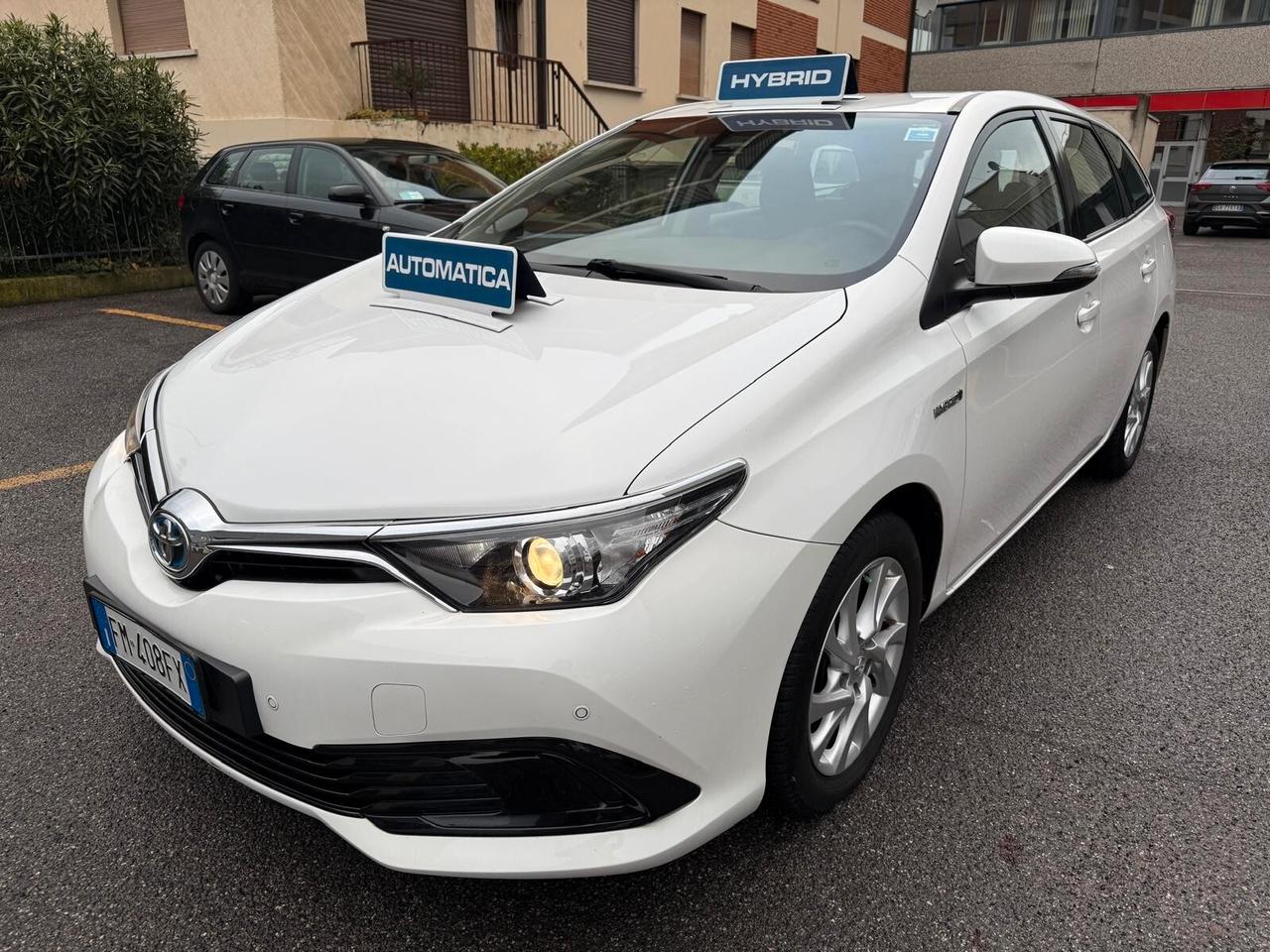 Toyota Auris Touring Sports 1.8 Hybrid Cool Automatica ***OK NEOPATENTATI***