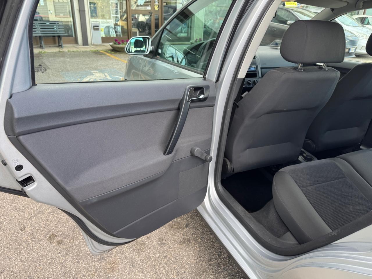 Volkswagen Polo 1.4 75CV 16V neopatentati