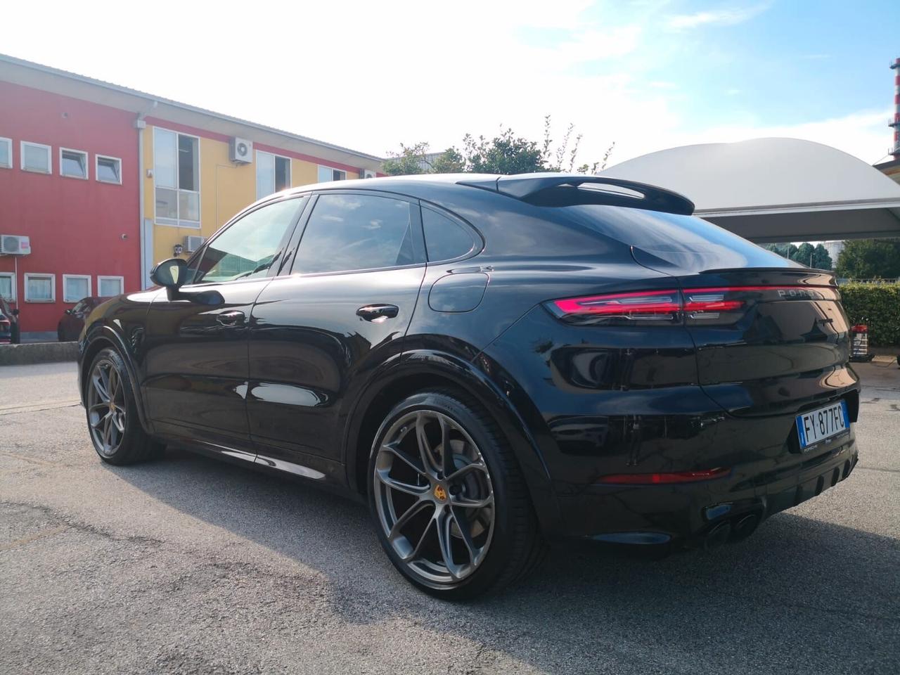 Porsche Cayenne Coupé 3.0 V6 E-Hybrid *PACCHETTO SPORT LEGGERO*RUOTE POST. STERZANTI*