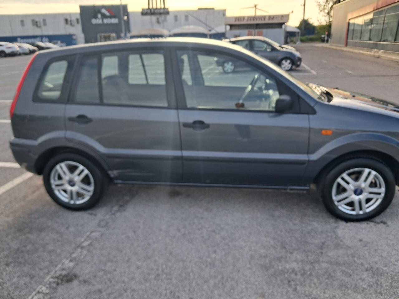 Ford Fusion 1.4 16V 5p. Collection