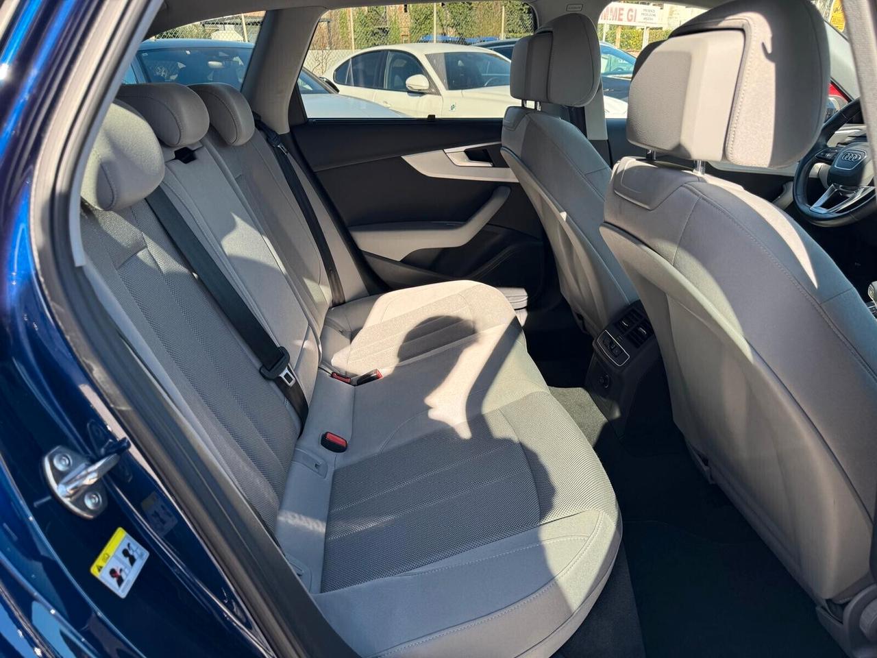 Audi A4 Avant 45 TFSI quattro S tronic