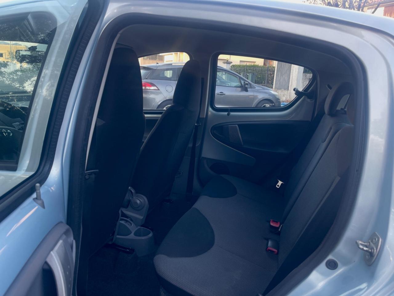 Toyota Aygo 1.0 12V VVT-i 5 porte Benzina per Neopatentati
