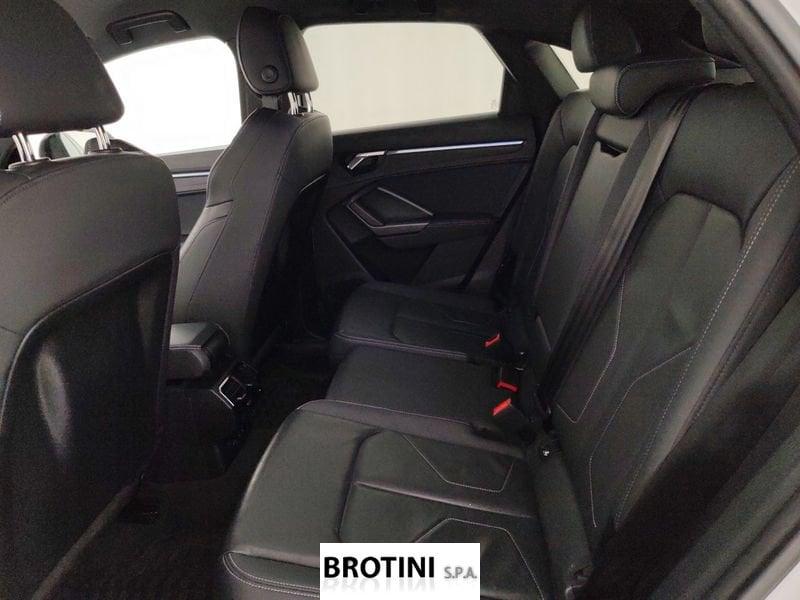 Audi Q3 Sportback 35 TFSI S tronic Identity Black