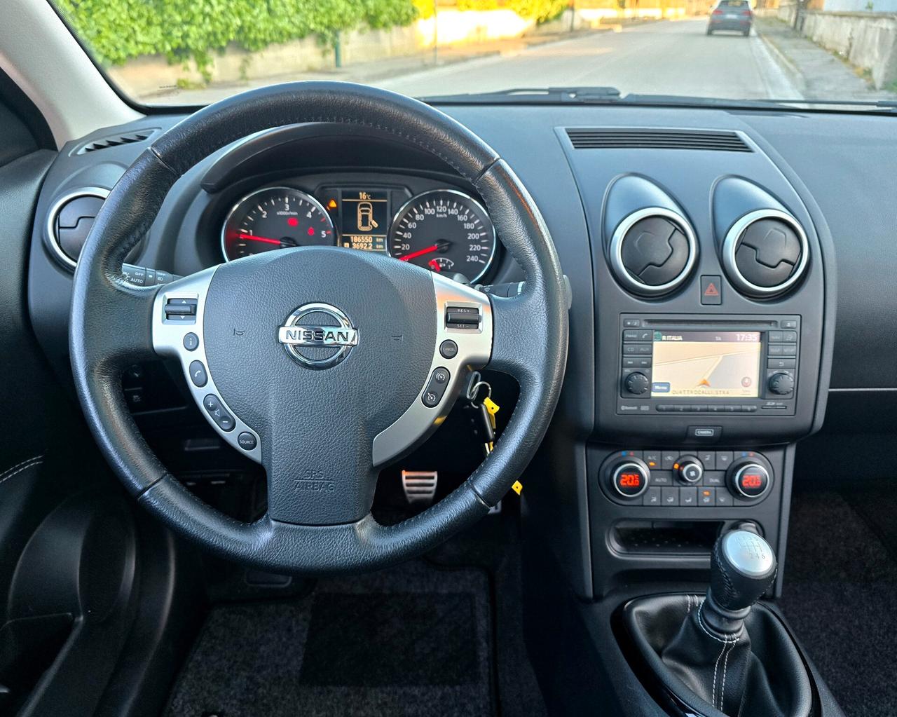 NISSAN QASHQAI N-TEC 1.5 DCI 2014 STRAFULL NUOVA