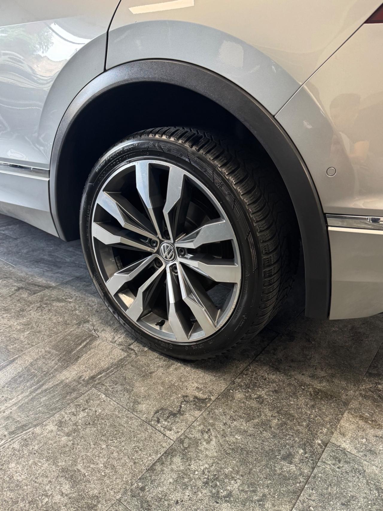 VW TIGUAN 2.0 240 CV 4MOTION R-LINE TETTO