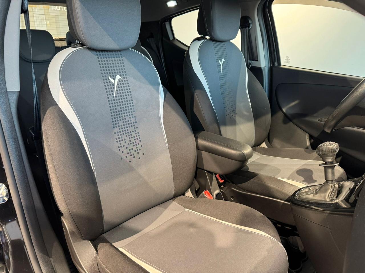 Lancia Ypsilon 1.2 69 CV 5 porte GPL Ecochic Elefantino