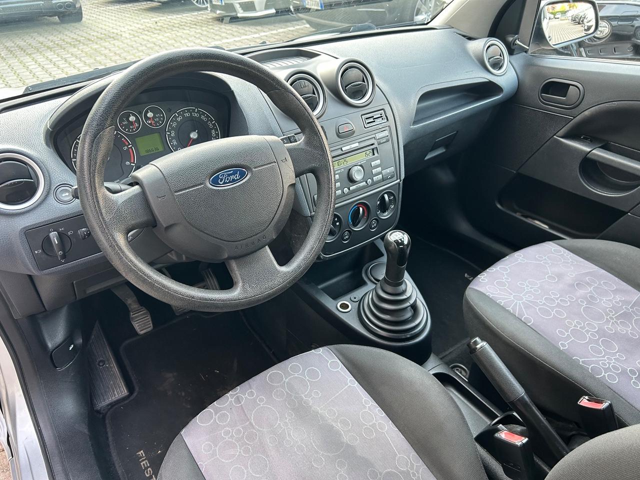 Ford Fiesta 1.4 TDCi 3p. Ghia Neopatentati