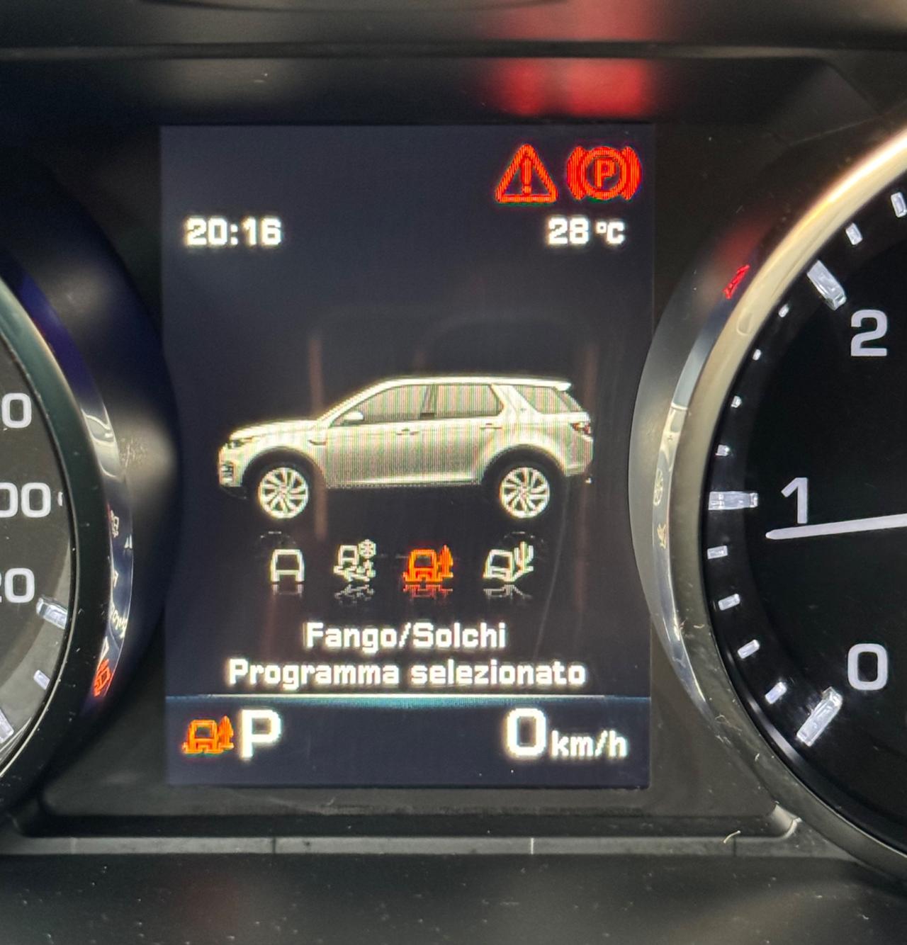 Land Rover Discovery Sport 2.0 TD4 INTERNI IN PELLE