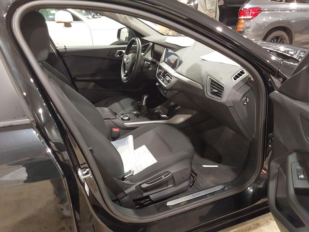 BMW 116D 115CV 6M. BUSINESS ADVANTAGE ( FARI LED - BMW DIGITAL COCKPIT - CLIMA BIZONA - PDC - NAVI - MIRROR - CRUISE )